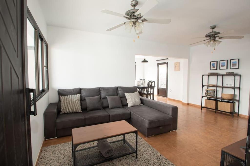 Casa Marlay Spacious, Heated Pool, Bbq & Fast Wi-Fi Only 15 Minutes Walk To Town Коста Бланка Экстерьер фото
